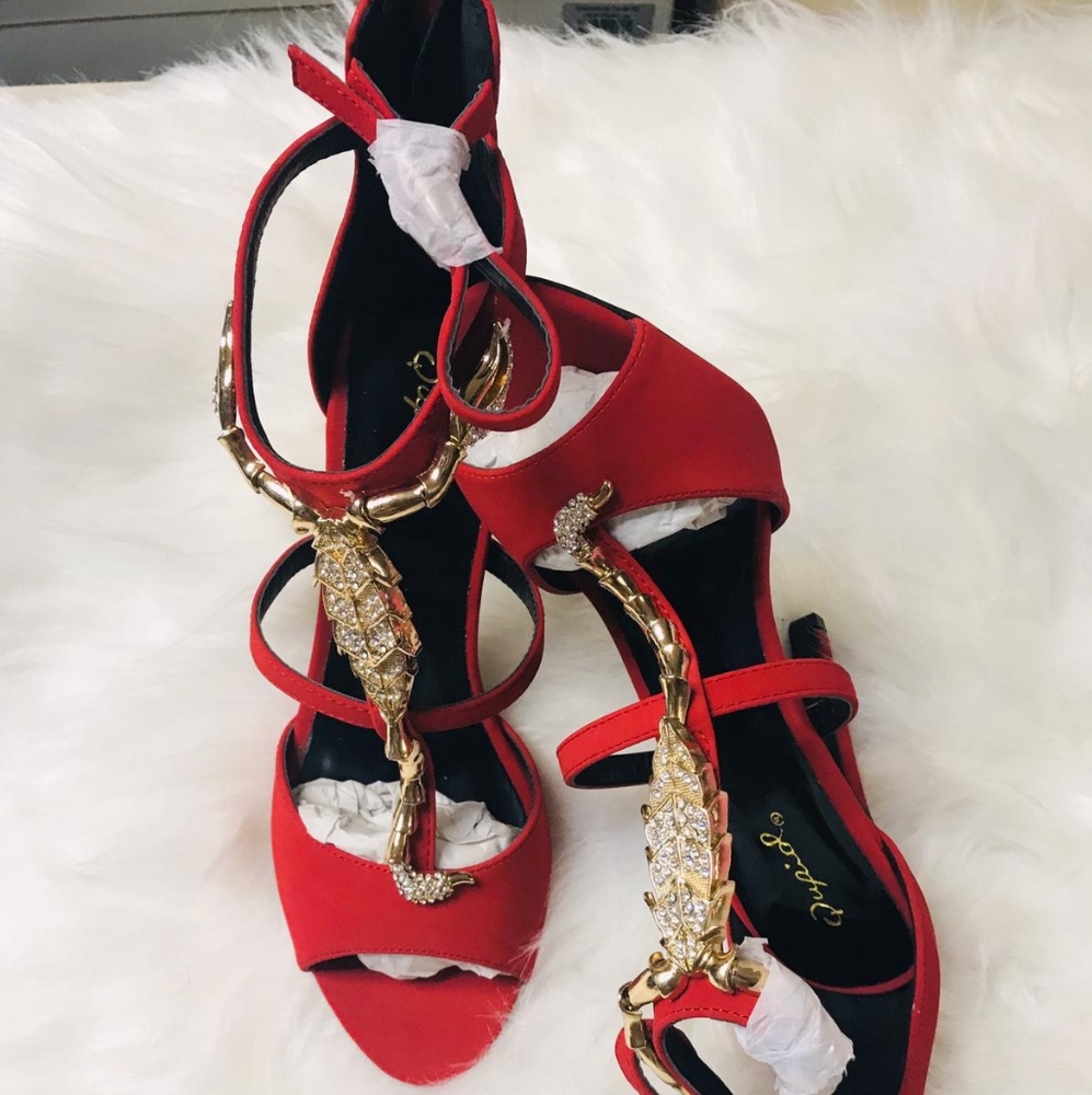 🆕️Red Rhinestone T-Strap Open Toe Single Soles Fa - Picture 3 of 7